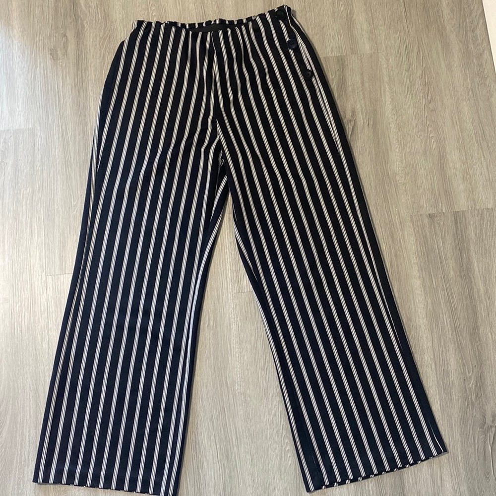 Ashley Blue women’s size large, black and white striped wide leg pants